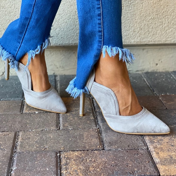 Desert Rider Ash GREY Scalloped Stiletto Heel Pump - Picture 8 of 13